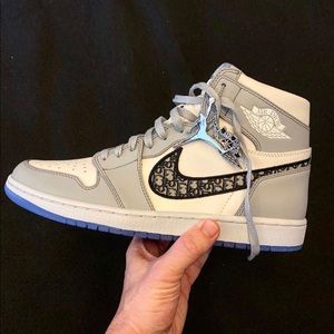 Meet your Posher, Bill